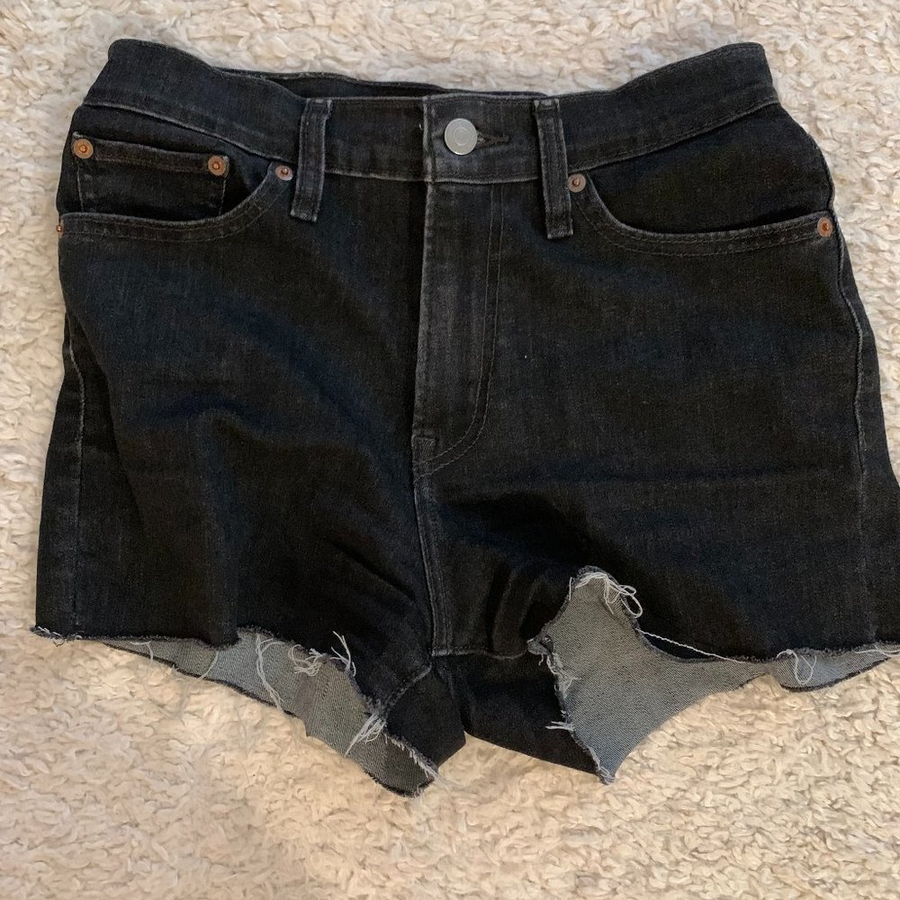 Levis - Black Jean Shorts - Size 28